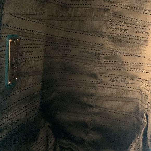 Salvatore Ferragamo patent leather tote bag - Picture 6 of 12